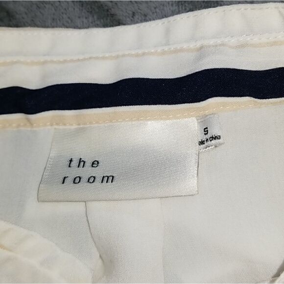 Striped Midi Dress   - Picture 7 of 9